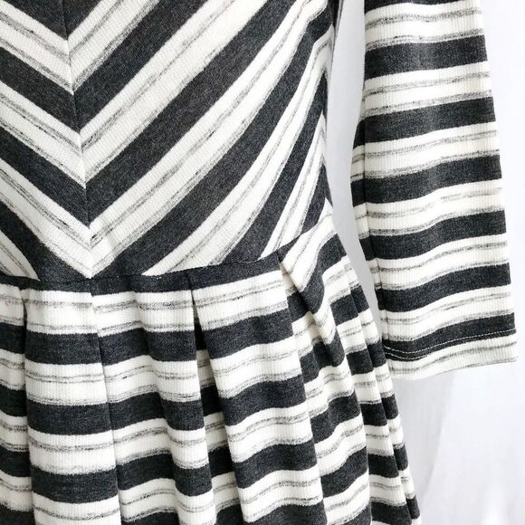 Anthropologie Puella New Chevron skater Dress XS - Picture 5 of 12